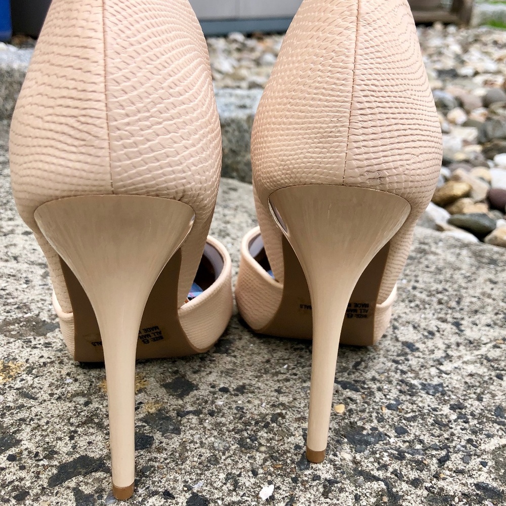 Nude Point Heels - Picture 3 of 3